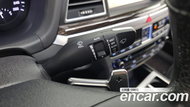 Genesis G80 2017 — photo 26