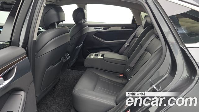 Genesis G80 2017 — photo 16
