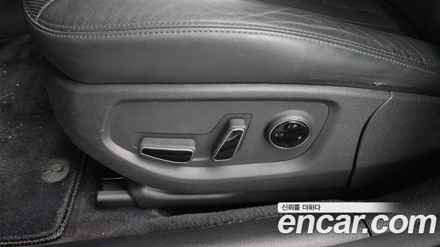 Genesis G80 2017 — photo 28