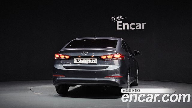 Hyundai AVANTE 2018 — photo 4