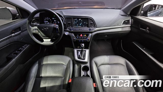Hyundai AVANTE 2018 — photo 7