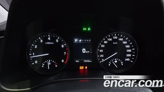 Hyundai AVANTE 2018 — photo 8