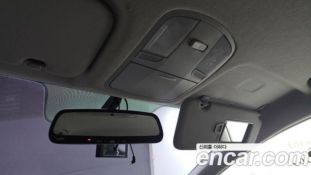 Hyundai AVANTE 2018 — photo 19