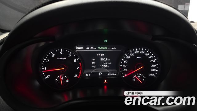 Kia Stinger 2018 — photo 11