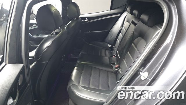 Kia Stinger 2018 — photo 18