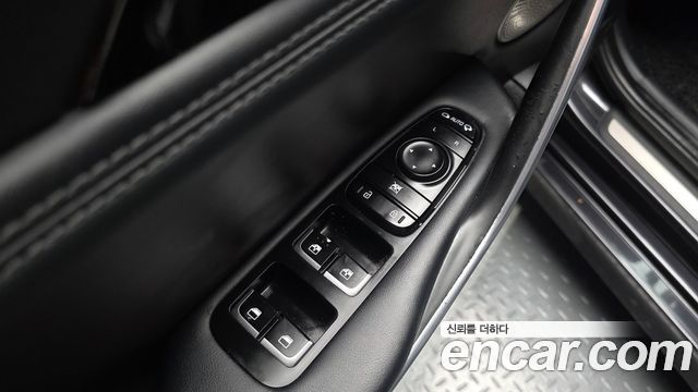 Kia Stinger 2018 — photo 31