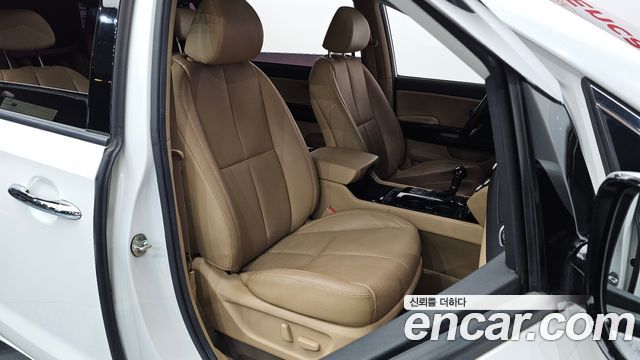 Kia Canival 2016 — photo 18