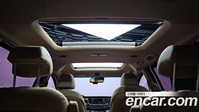 Kia Canival 2016 — photo 23