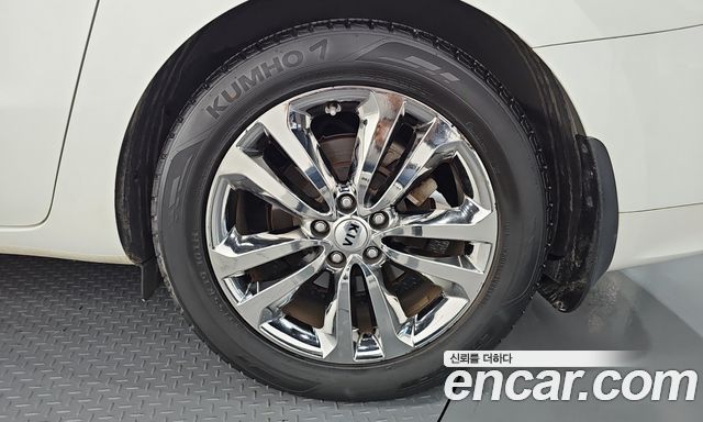Kia Canival 2016 — photo 7