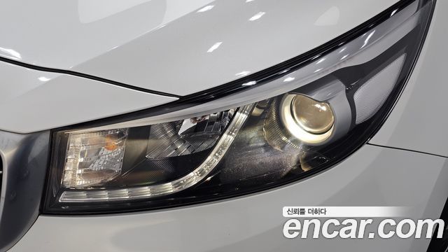 Kia Canival 2016 — photo 8