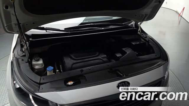 Kia Canival 2016 — photo 6