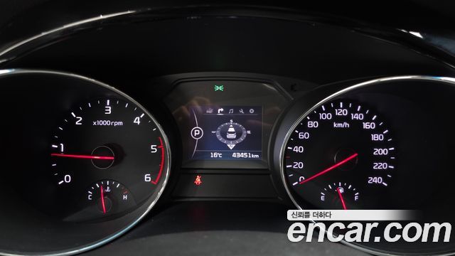 Kia Canival 2016 — photo 11