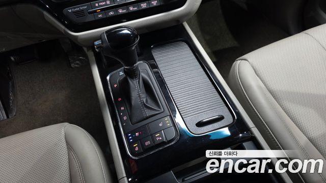Kia Canival 2016 — photo 12