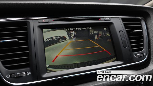 Kia Canival 2016 — photo 21