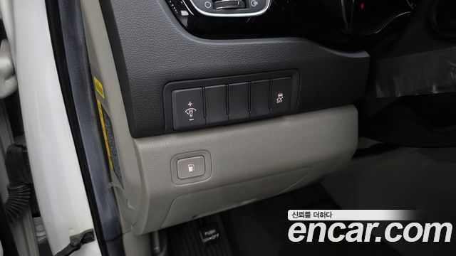 Kia Canival 2016 — photo 27