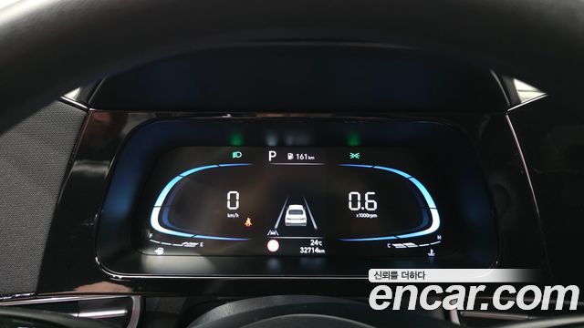 Hyundai AVANTE 2025 — photo 8
