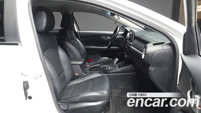 Kia K3 2019 — photo 11