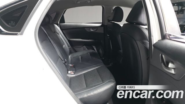 Kia K3 2019 — photo 12