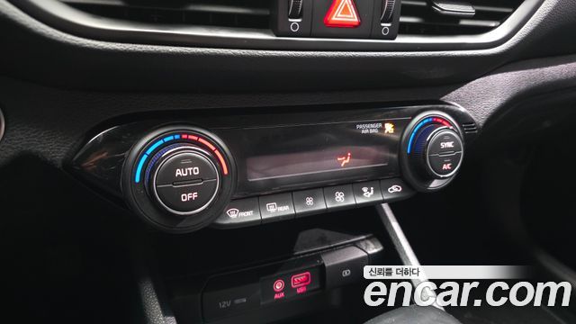 Kia K3 2019 — photo 17