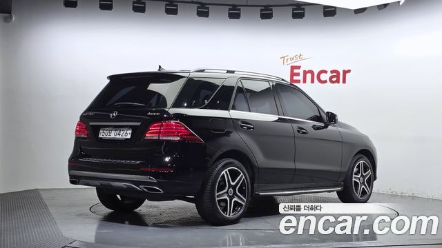 Mercedes-Benz GLE-Class 2016 — photo 2