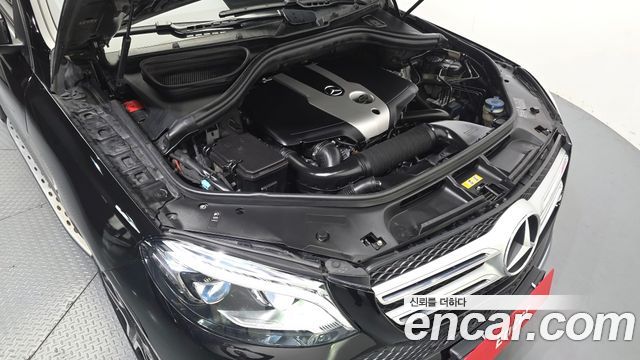 Mercedes-Benz GLE-Class 2016 — photo 6