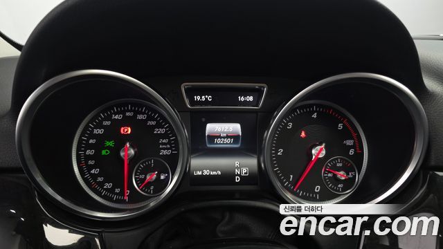 Mercedes-Benz GLE-Class 2016 — photo 8