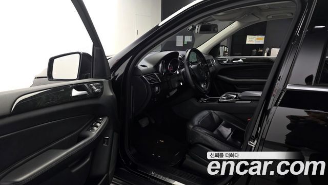 Mercedes-Benz GLE-Class 2016 — photo 10