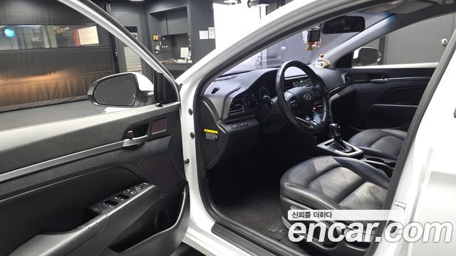 Hyundai AVANTE 2020 — photo 10