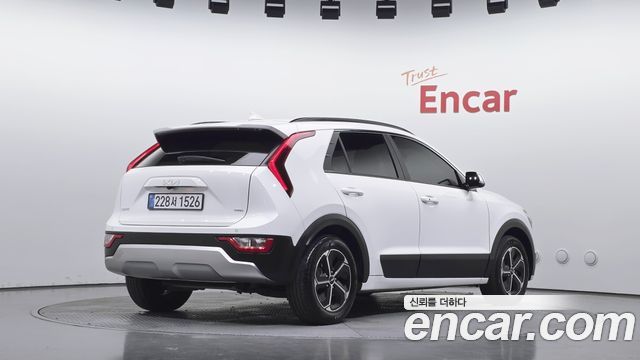 Kia Niro 2022 — photo 2