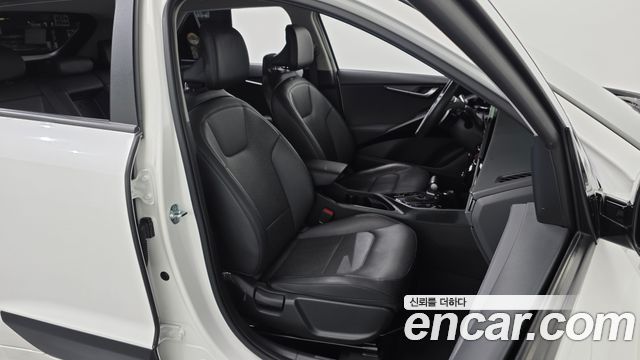 Kia Niro 2022 — photo 16