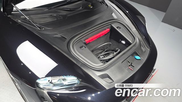 Porsche Taycan 2021 — photo 6
