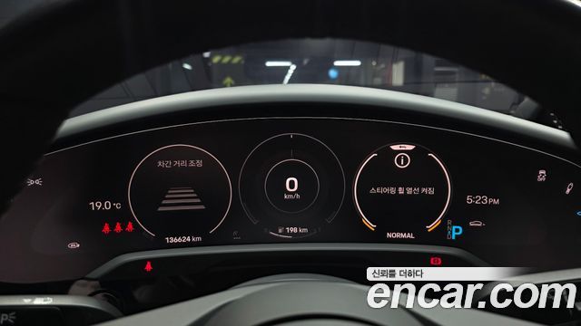 Porsche Taycan 2021 — photo 11