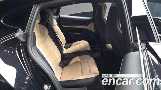 Porsche Taycan 2021 — photo 17