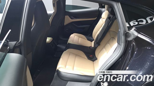 Porsche Taycan 2021 — photo 18