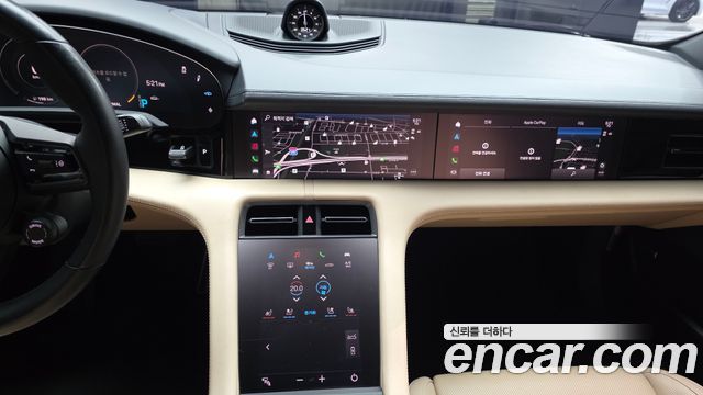 Porsche Taycan 2021 — photo 20