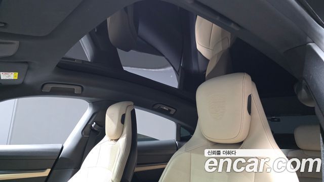 Porsche Taycan 2021 — photo 22