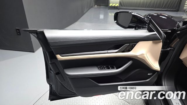 Porsche Taycan 2021 — photo 14