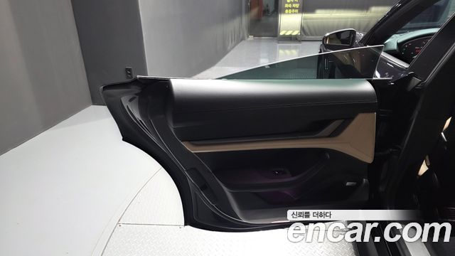 Porsche Taycan 2021 — photo 15
