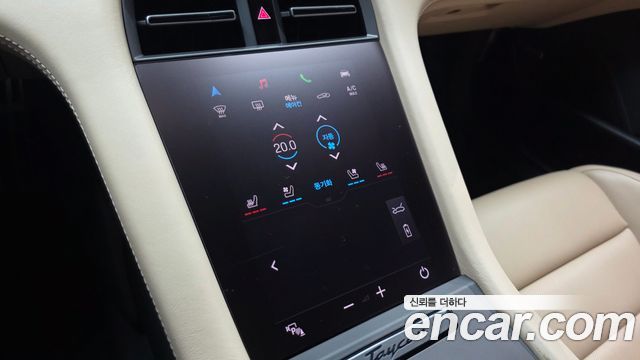 Porsche Taycan 2021 — photo 28