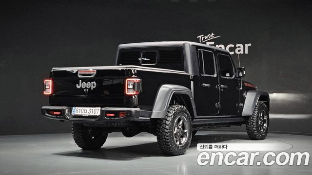 Jeep Gladiator 2021 — photo 2