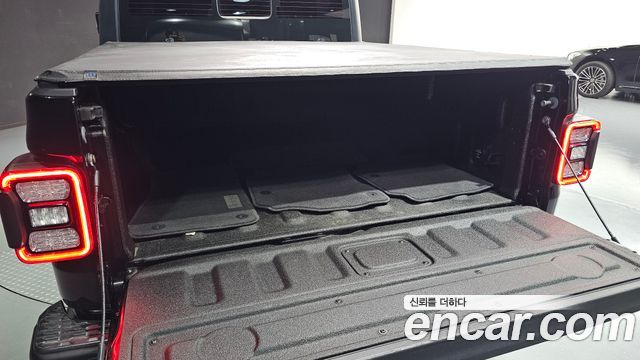 Jeep Gladiator 2021 — photo 20