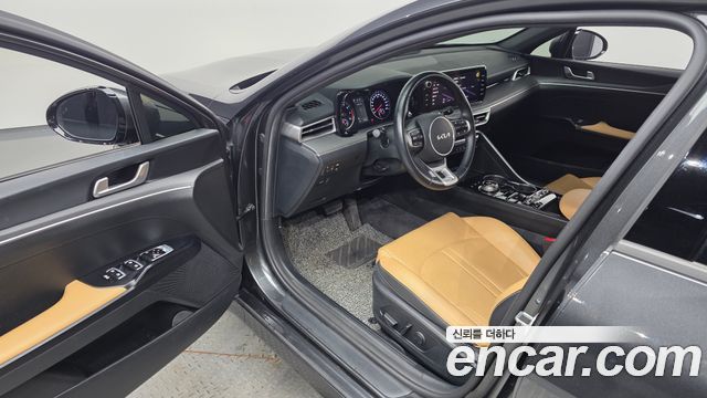 Kia K5 2023 — photo 10