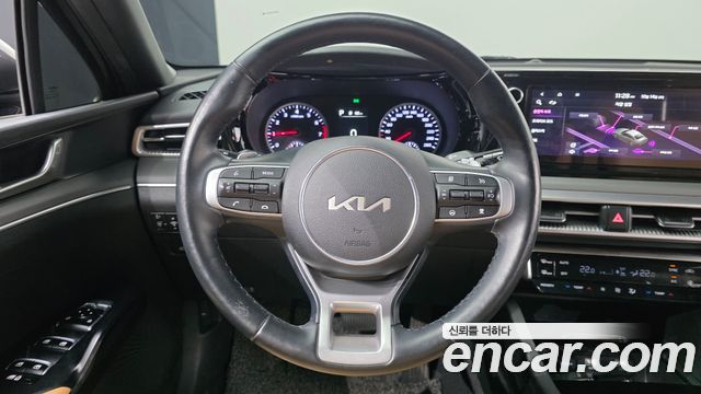 Kia K5 2023 — photo 14
