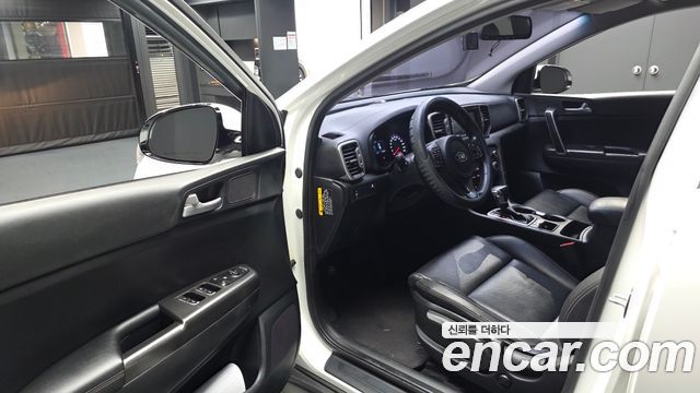 Kia Sportage 2016 — photo 13