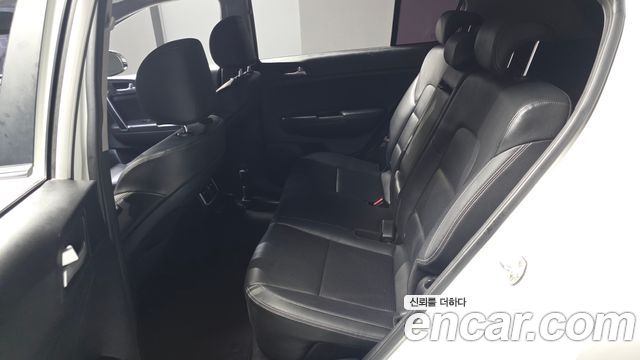 Kia Sportage 2016 — photo 17