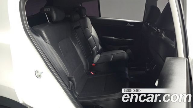 Kia Sportage 2016 — photo 18