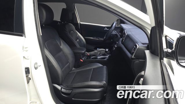Kia Sportage 2016 — photo 16