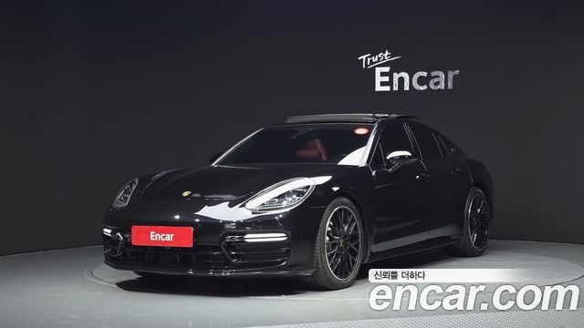Porsche Panamera 2019 — photo 1