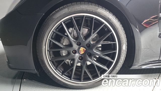 Porsche Panamera 2019 — photo 5