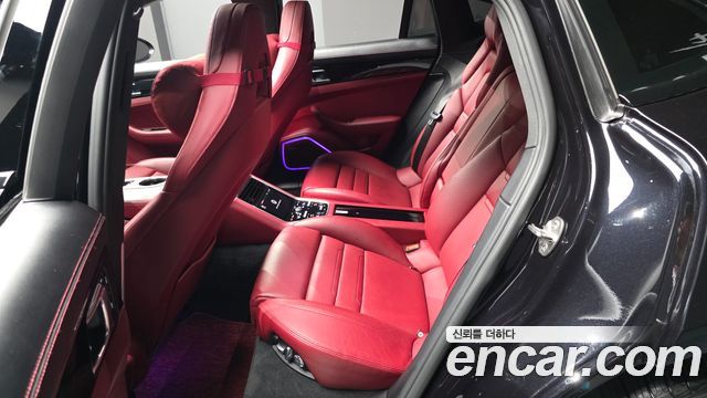 Porsche Panamera 2019 — photo 11